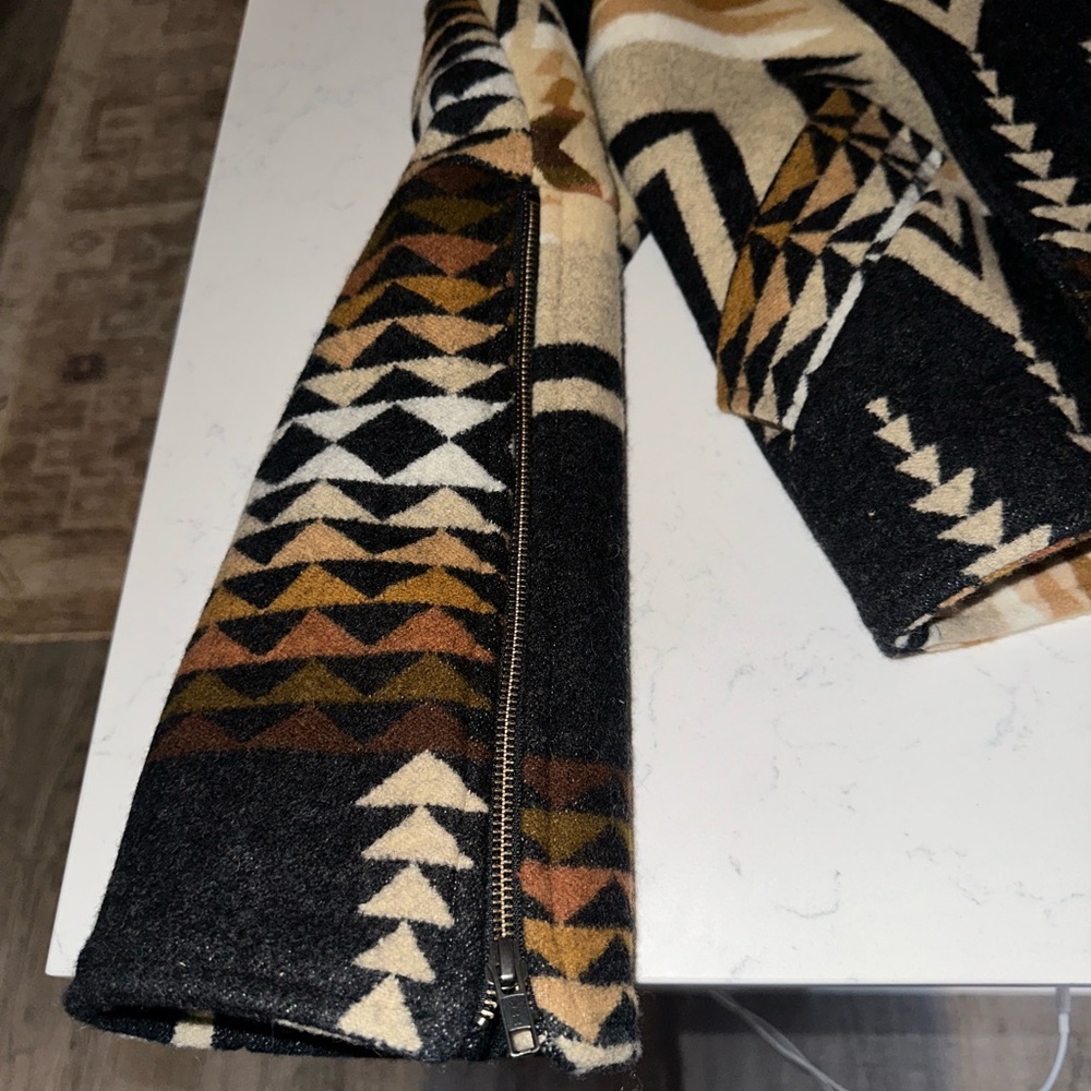 Black and Brown Geometric Zip Up Jacket - Picture 3 of 5
